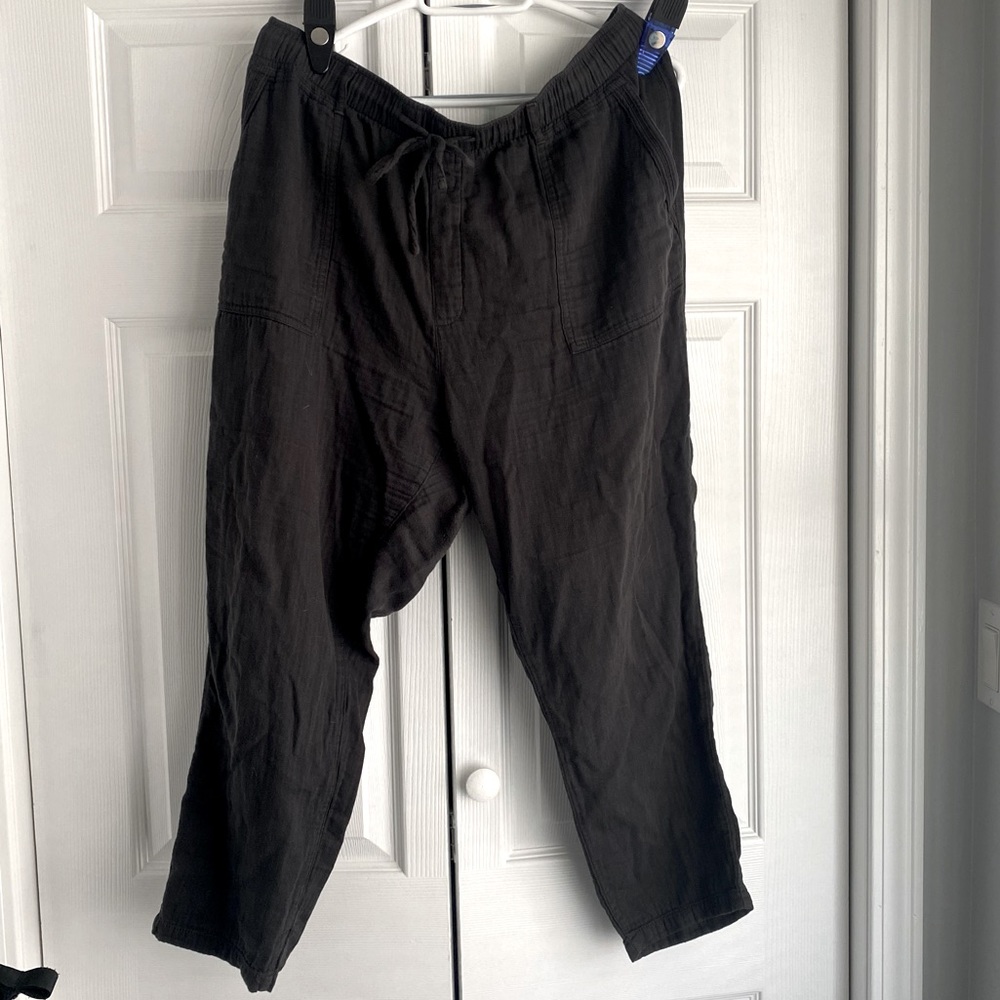Old Navy Cropped Dark Gray Pants Size XL